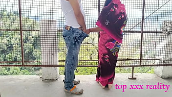 Hard-core Bengali super-hot bhabhi epic outdoor hook-up in pinkish saree with smart thief! Hard-core Hindi web series hook-up Last Sequence 2022